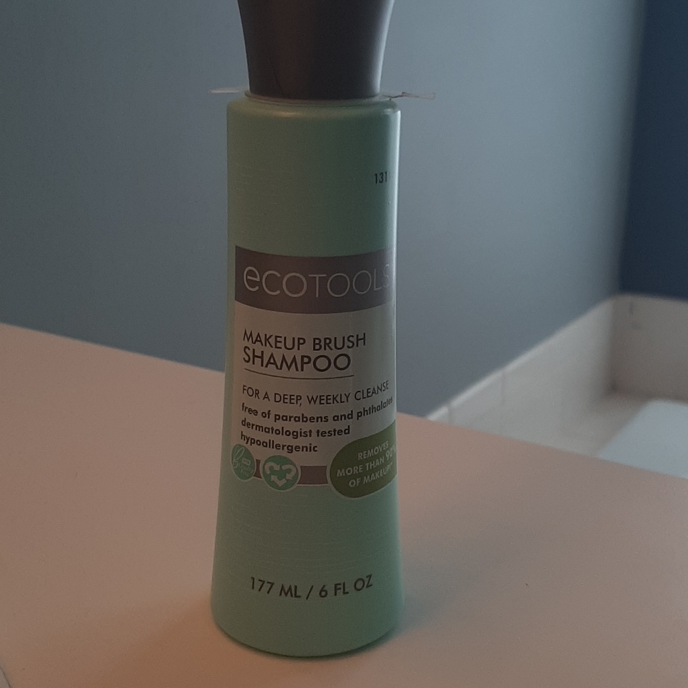 eco tools Makeup Brush Shampoo